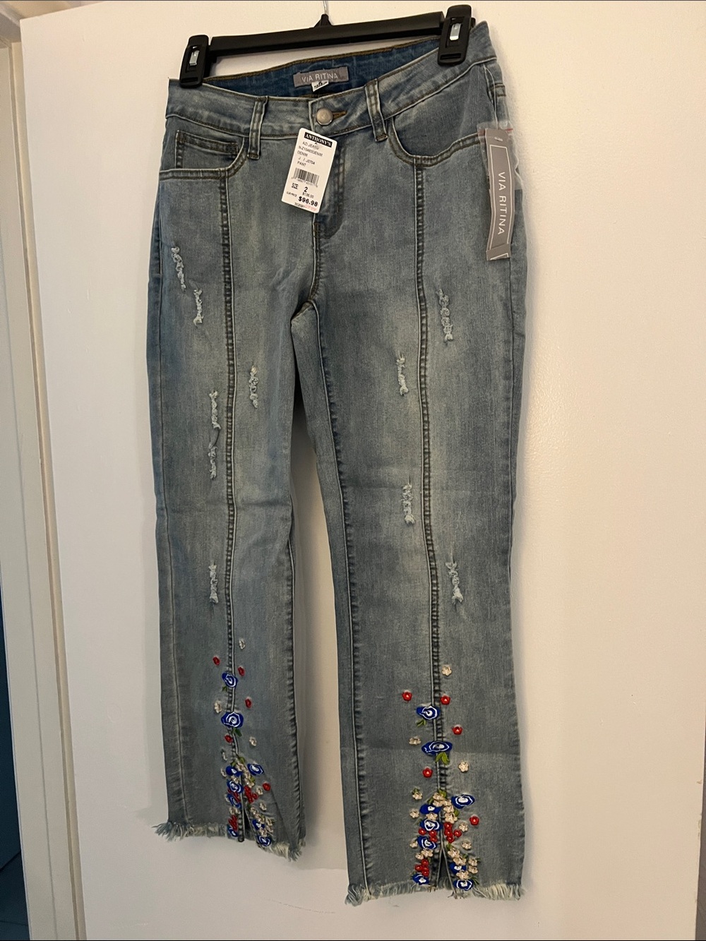 BRAND NEW! Embroidered Light Blue Cropped Jeans BEST FITTING JEANS!!!!